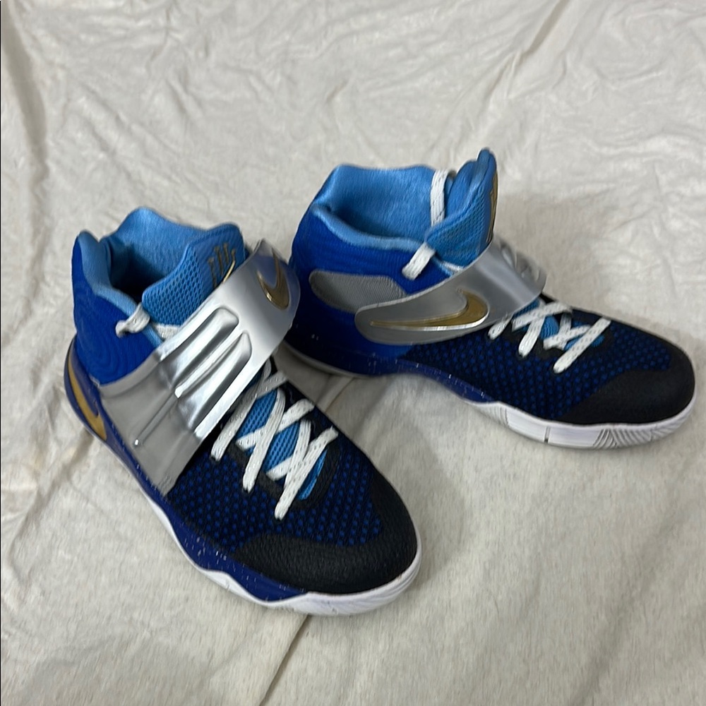 Nike Kyrie 2 custom Nike ID youth basketball sneakers size 4.5Y